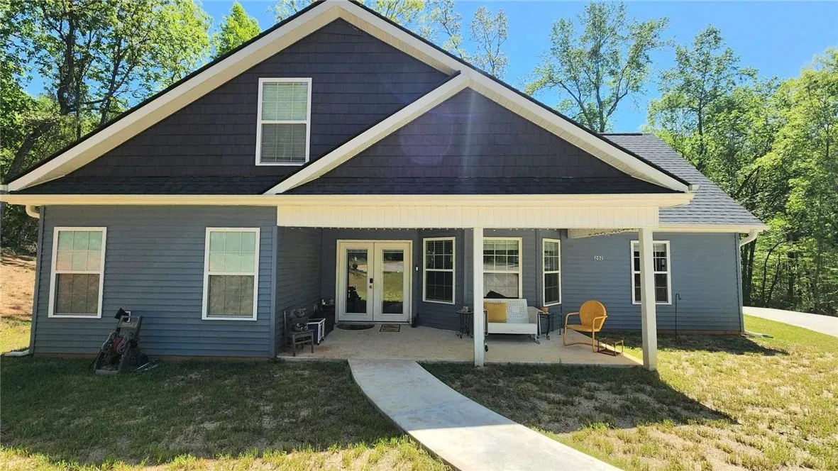 Property image 2 at 202 Bay Ridge Drive, Townville, SC 29689