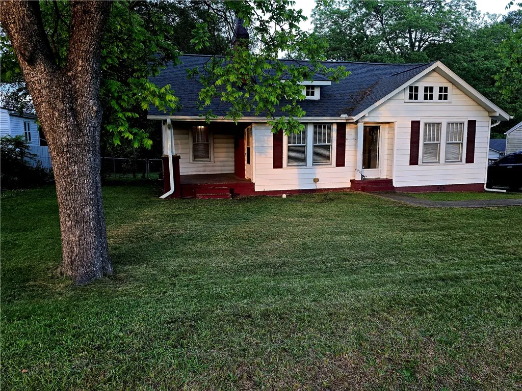 Property image 2 at 107 Beatrice Street, Greenville, SC 29611