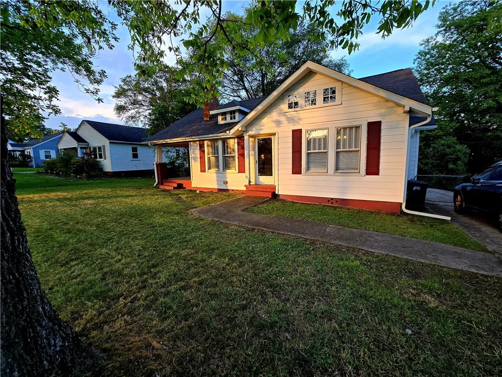 Property image 3 at 107 Beatrice Street, Greenville, SC 29611