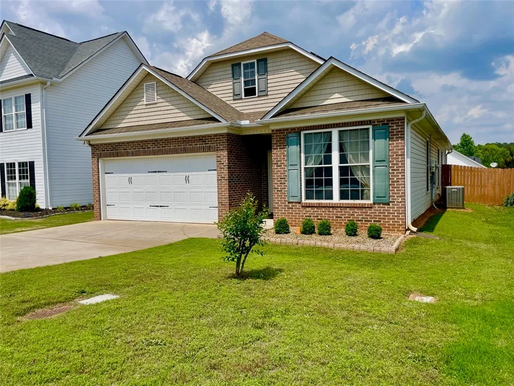 Property image 2 at 108 Elmhurst Lane, Anderson, SC 29621