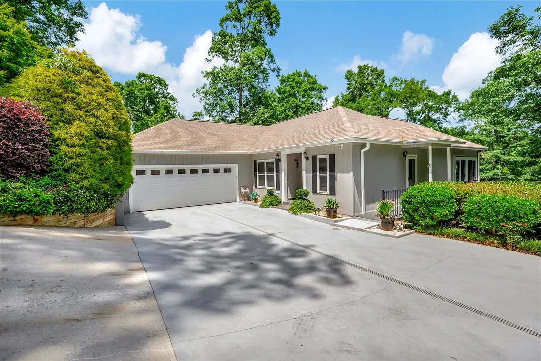 100 Evergreen Court