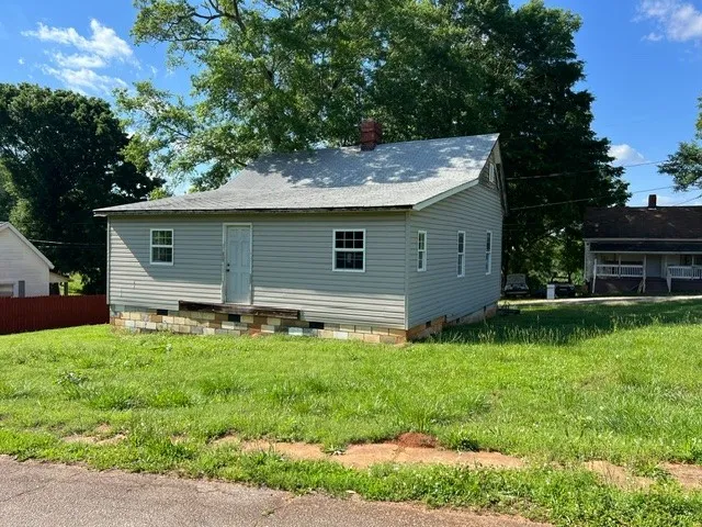 Property image 3 at 25 Green Street, Pelzer, SC 29669