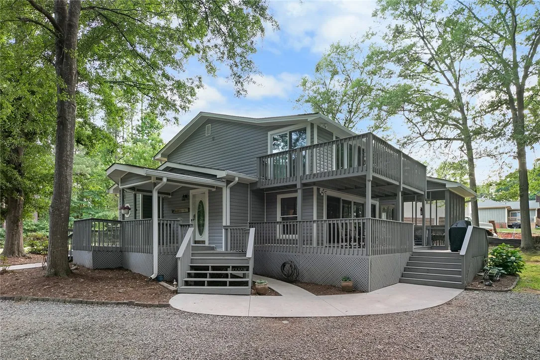 124 Peninsula Point Road