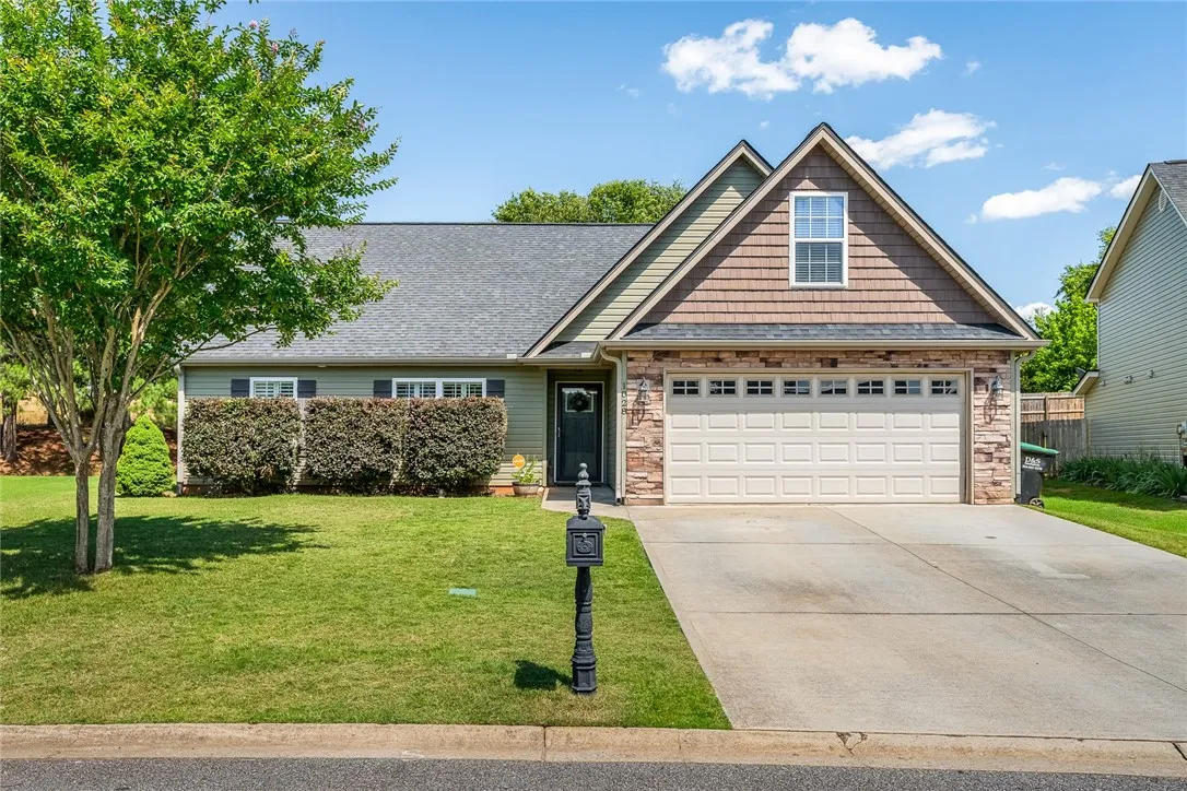 Property image 2 at 1028 Whirlaway Circle, Anderson, SC 29621