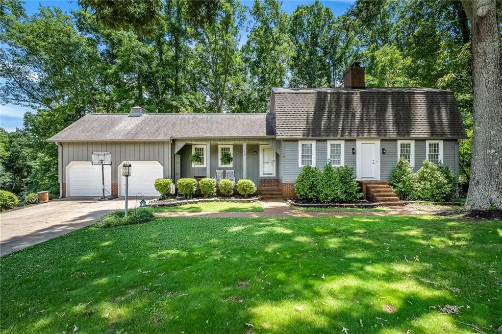 412 Ashley Downs