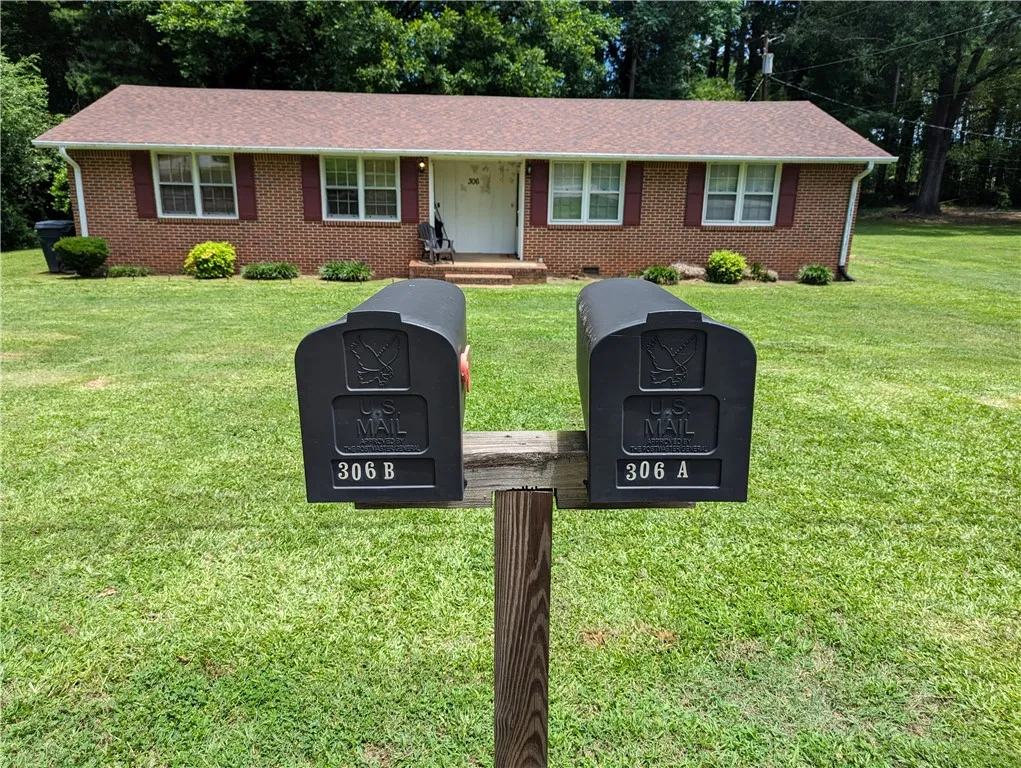 Property image 3 at 306 Wildwood Drive, Anderson, SC 29621