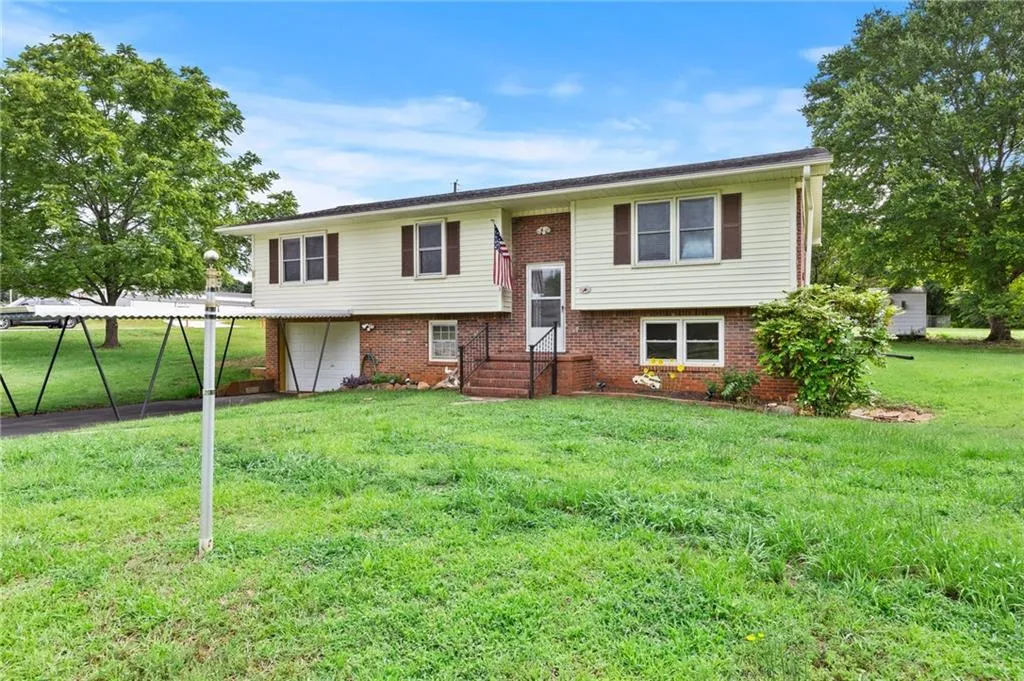Property image 4 at 103 Bruce Boulevard, Seneca, SC 29672