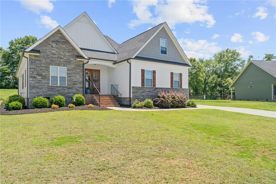 Property image 3 at 26 Stetson Drive, Anderson, SC 29625