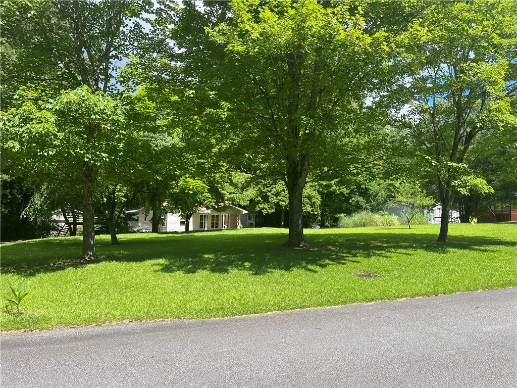 Property image 4 at 23018 Mcdonald Point Road, Seneca, SC 29672