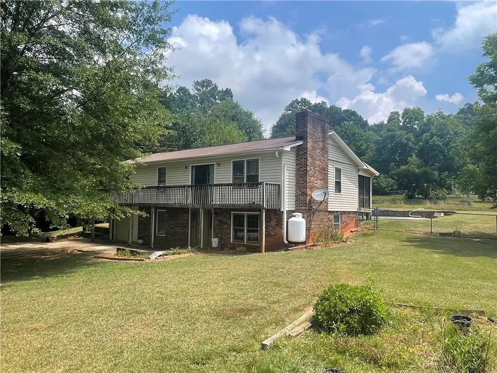 Property image 3 at 110 Kirk Drive, Seneca, SC 29678