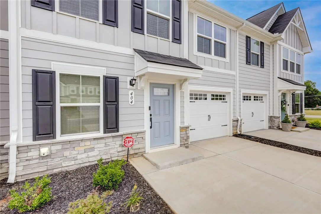 Property image 3 at 404 Camarillo Lane, Anderson, SC 29621