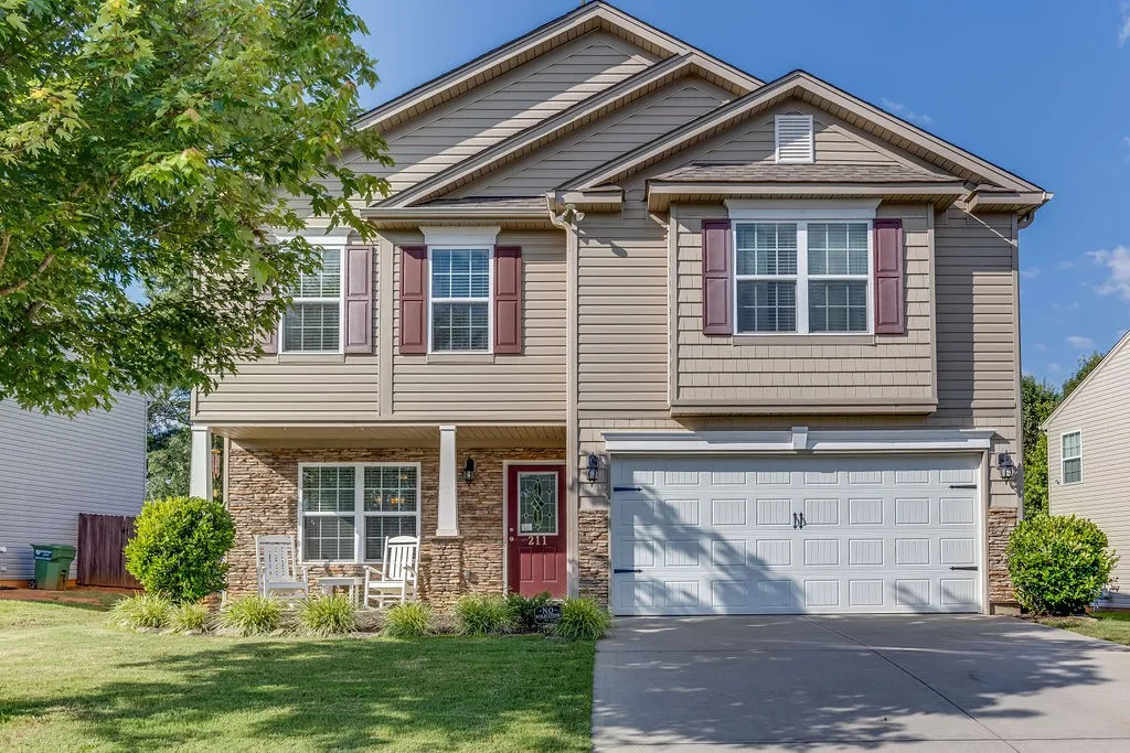 Property image 1 at 211 Harlequin Drive, Moore, SC 29369