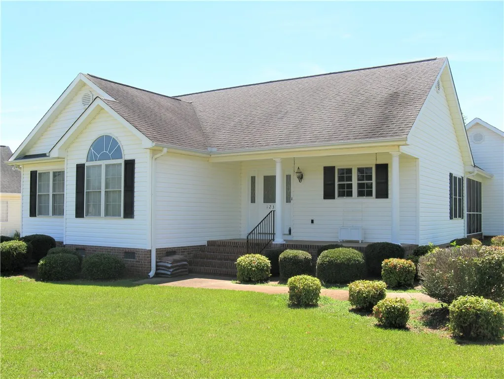 123 Landau Lane