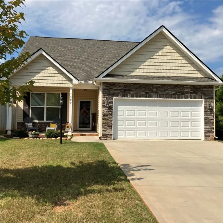 Property image 4 at 220 Magnolia Lane, Pendleton, SC 29670