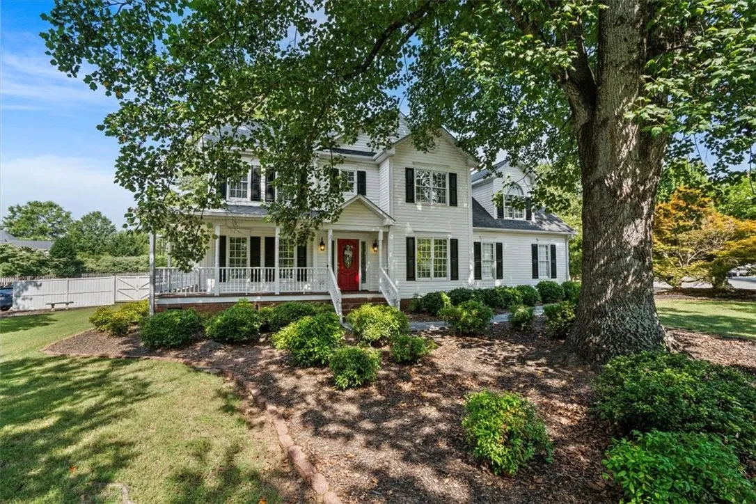 Property image 2 at 103 Amberly Court, Easley, SC 29642