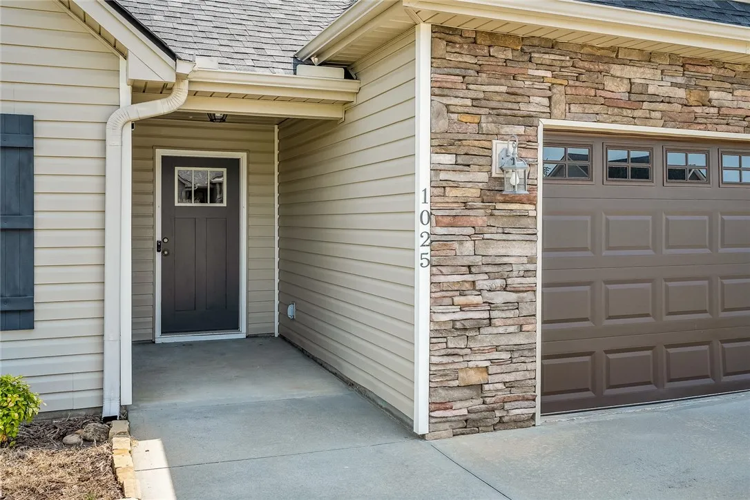 Property image 3 at 1025 Stoneham Circle, Anderson, SC 29626
