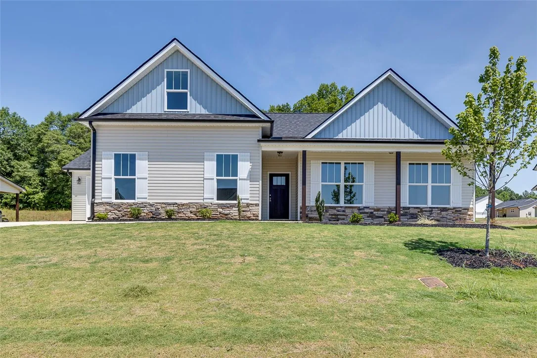 Property image 1 at 202 Legacy Lane, Pickens, SC 29671