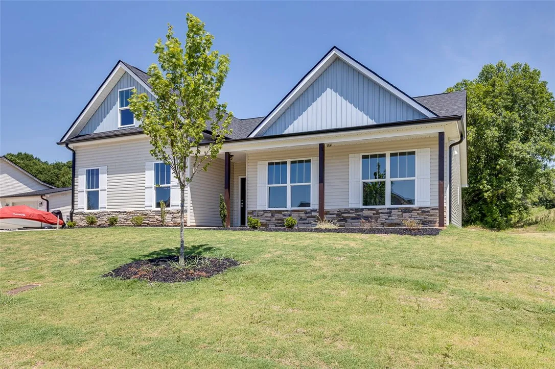 Property image 2 at 202 Legacy Lane, Pickens, SC 29671