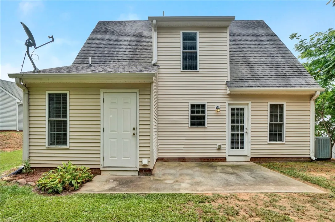 Property image 2 at 208 Glazed Springs Court, Easley, SC 29642
