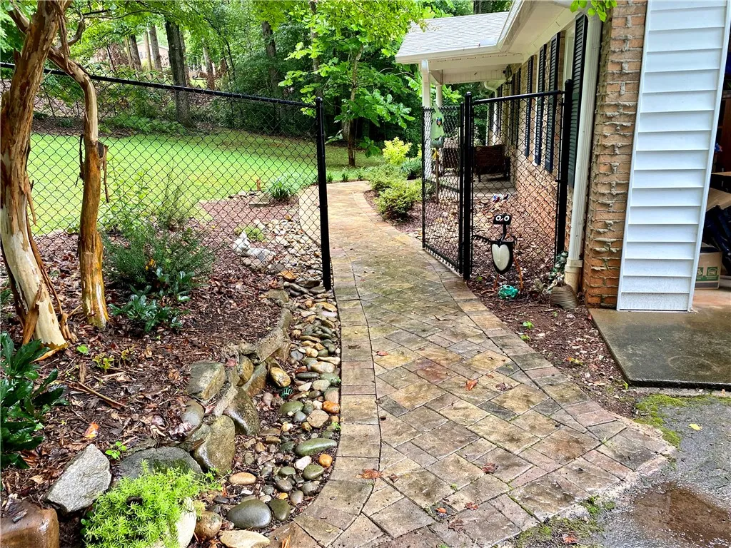 Property image 3 at 633 Springwood Drive, Seneca, SC 29672