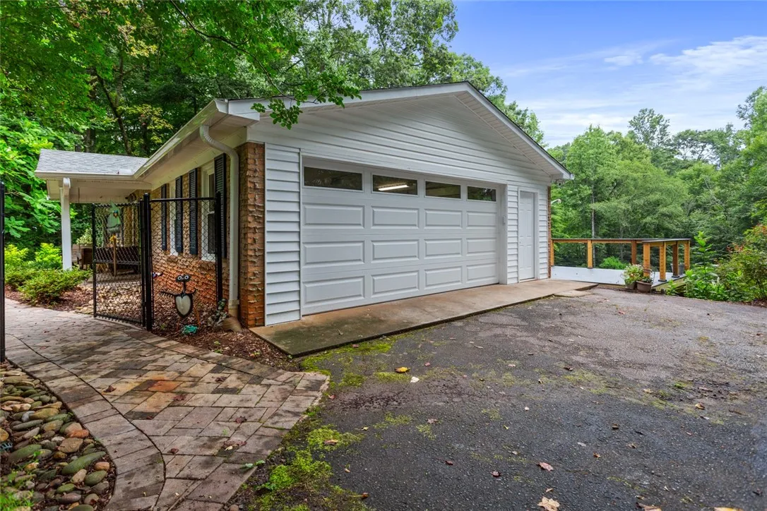 Property image 4 at 633 Springwood Drive, Seneca, SC 29672