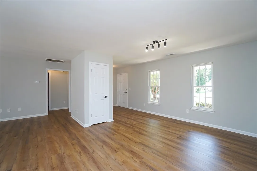 Property image 5 at 100 Kensett Drive, Williamston, SC 29697