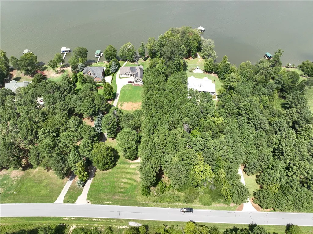 Property image 2 at 880 Eagles Harbor Drive, Hodges, SC 29653