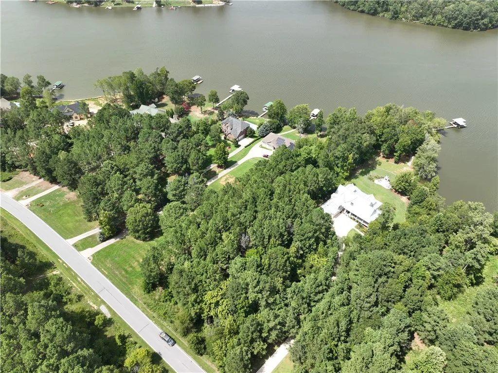 Property image 4 at 880 Eagles Harbor Drive, Hodges, SC 29653