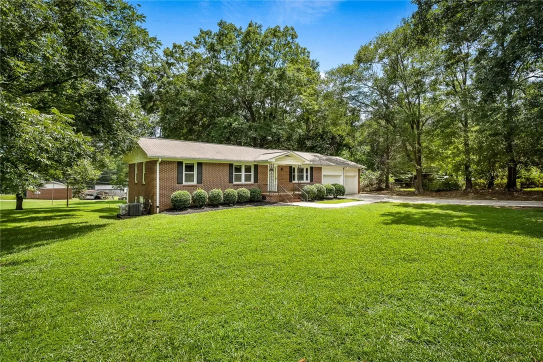 Property image 3 at 103 Byron Street, Williamston, SC 29697