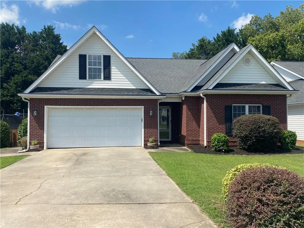 174 Elliott Circle