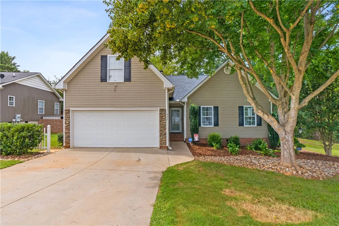 127 Ashwood Lane