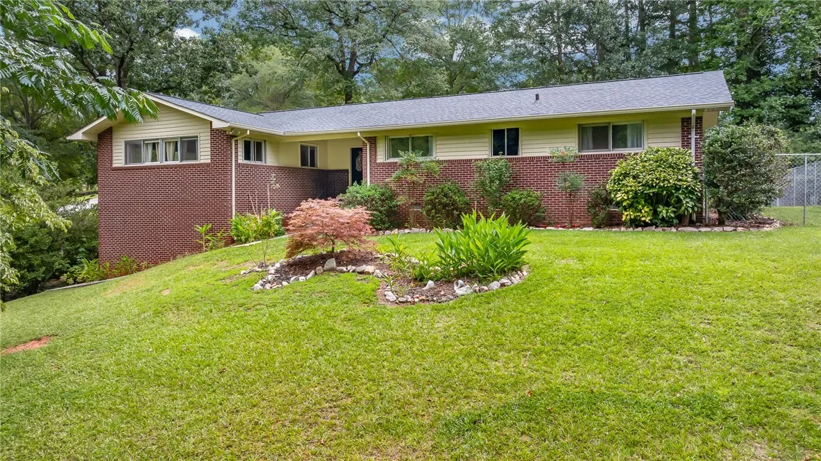 824 Andover Drive