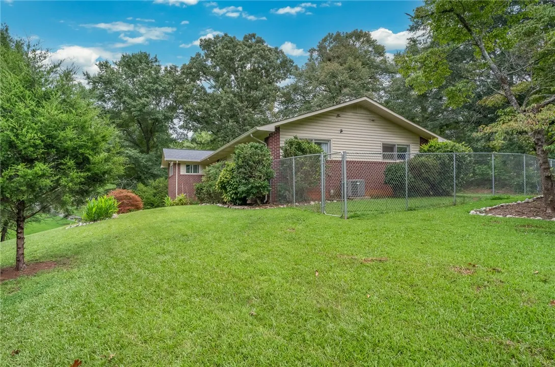 Property image 4 at 824 Andover Drive, Walhalla, SC 29691