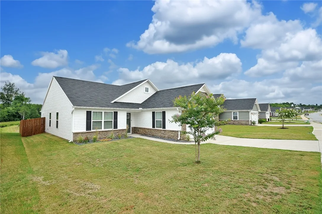 404 Vernonburg Court