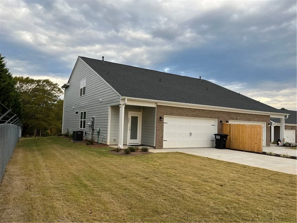 Property image 2 at 339 Village Boundary, Anderson, SC 29621