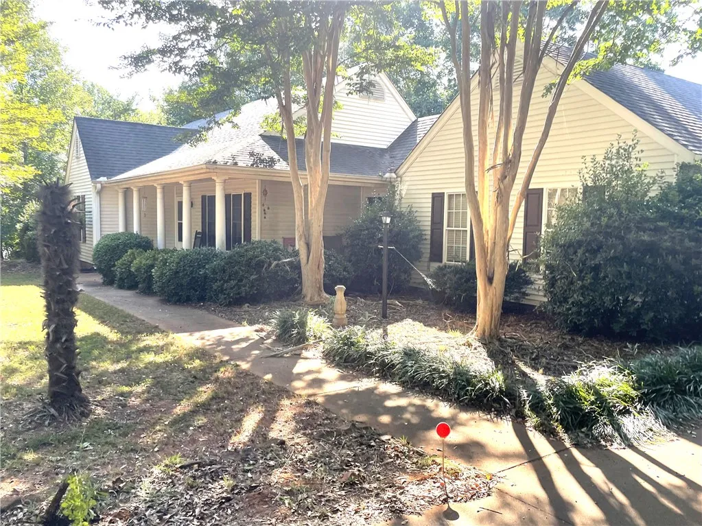 134 Wisteria Way