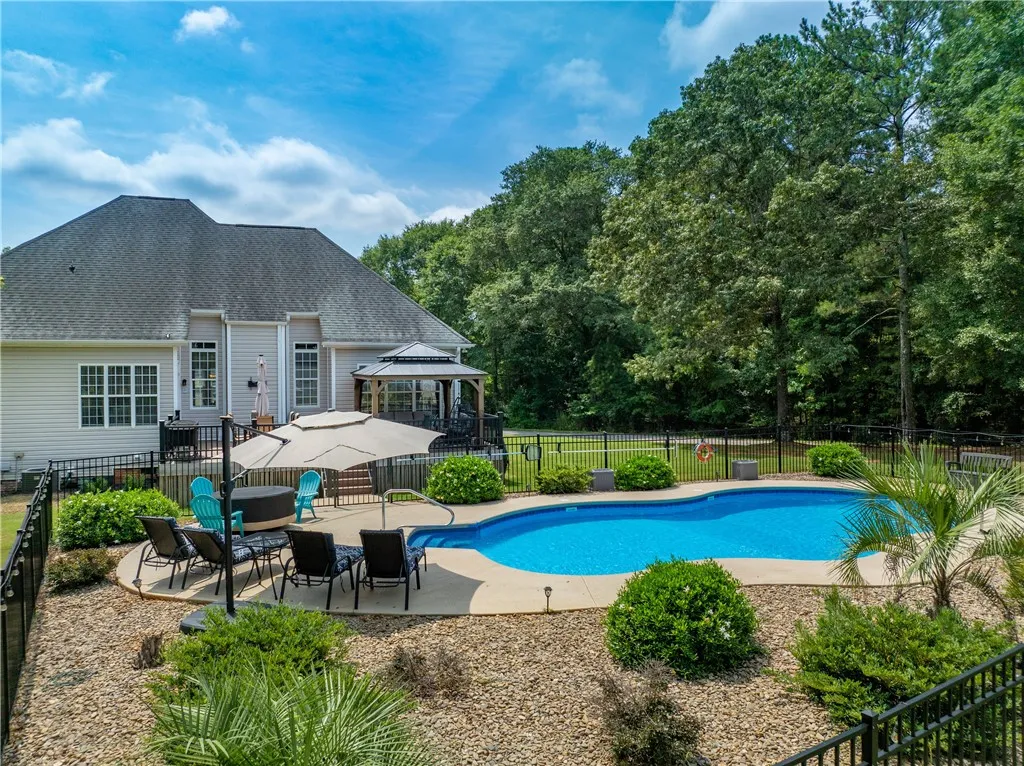 Property image 3 at 1009 Princeton Road, Williamston, SC 29697