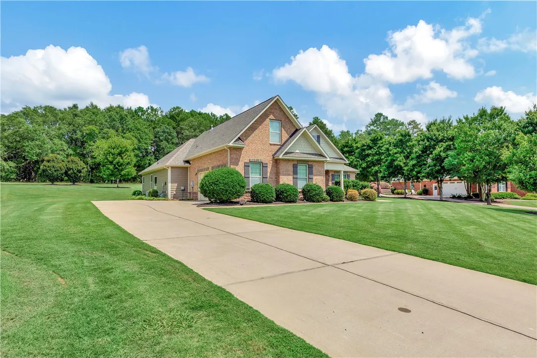 Property image 4 at 211 Vining Crossing, Belton, SC 29627