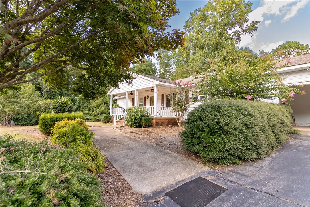 Property image 3 at 1102 Martin Lake Drive, Seneca, SC 29678