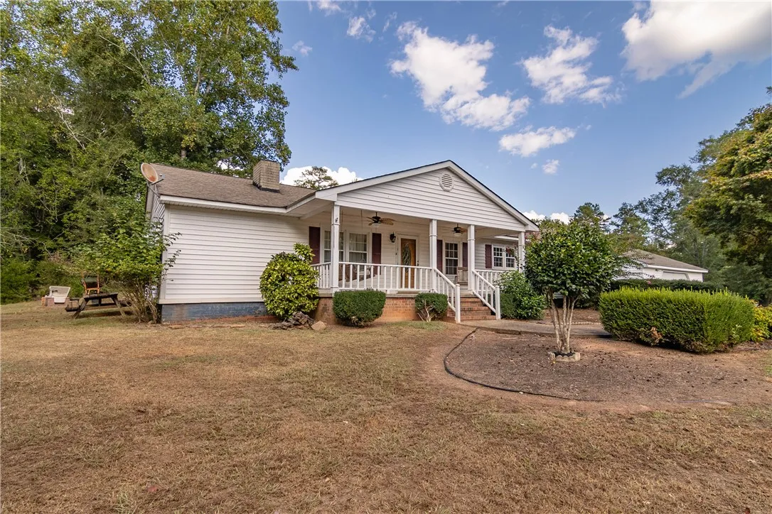 Property image 4 at 1102 Martin Lake Drive, Seneca, SC 29678