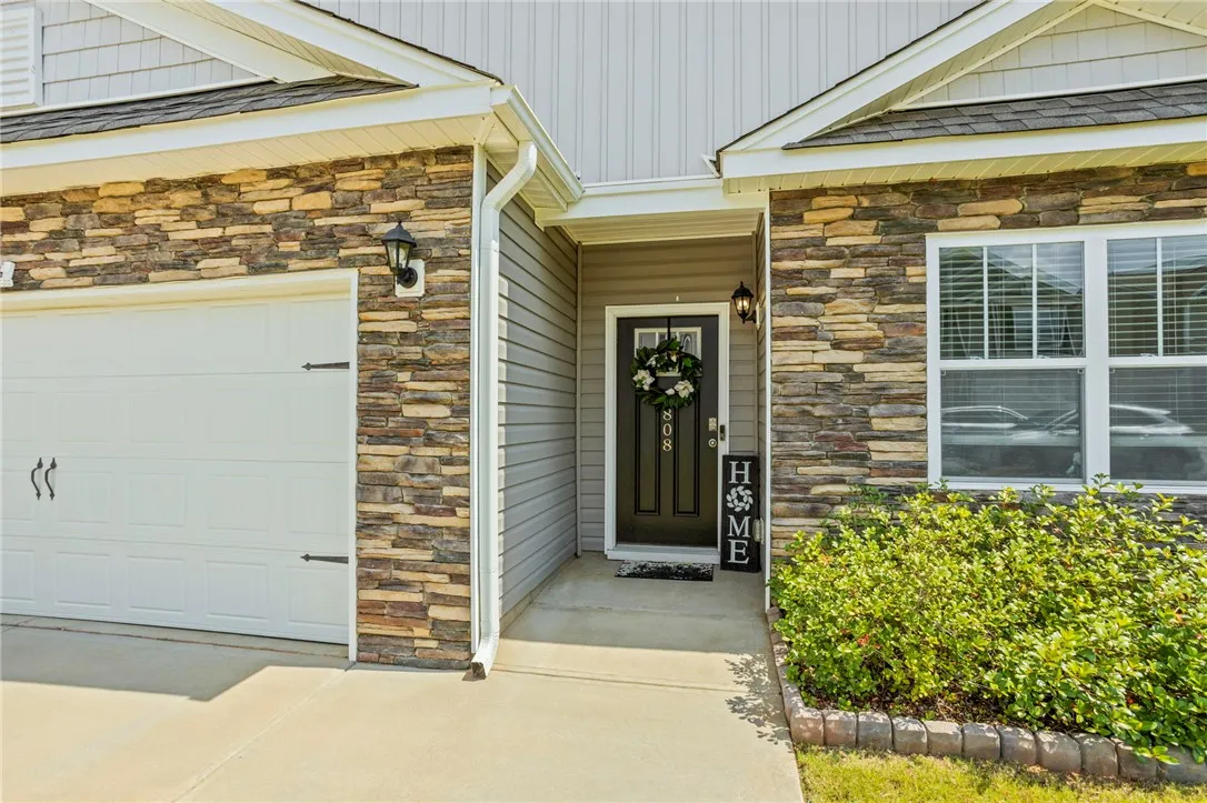 Property image 3 at 808 Longhorn Drive, Piedmont, SC 29673