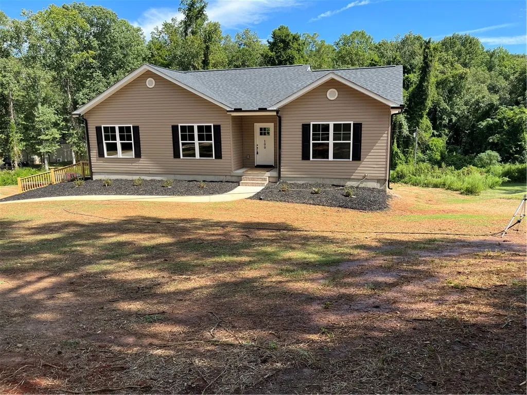Property image 2 at 100 Dogwood Drive, Belton, SC 29627