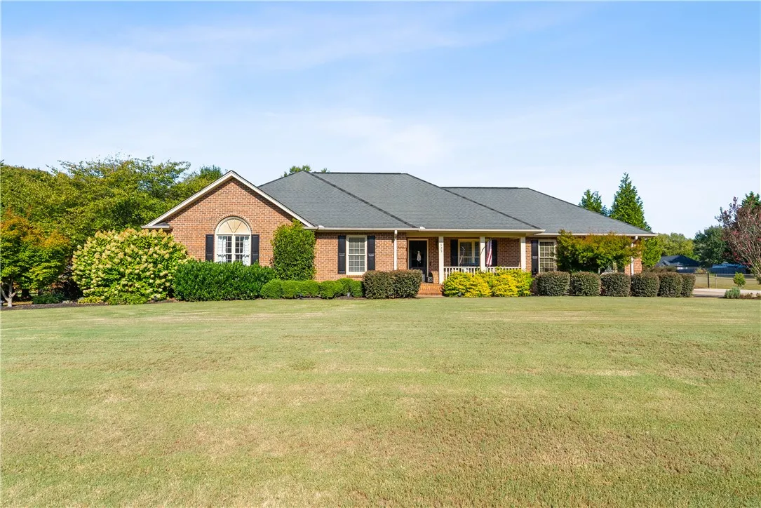 Property image 2 at 325 Smithfield Drive, Anderson, SC 29621