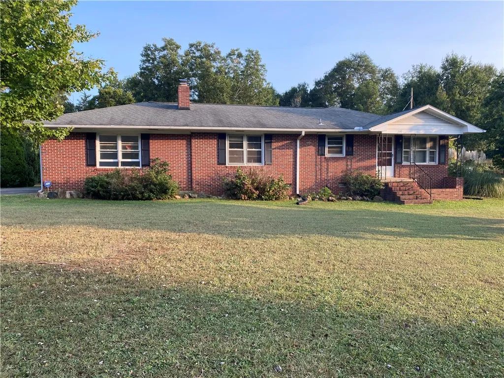 Property image 2 at 200 Alice Drive, Anderson, SC 29625