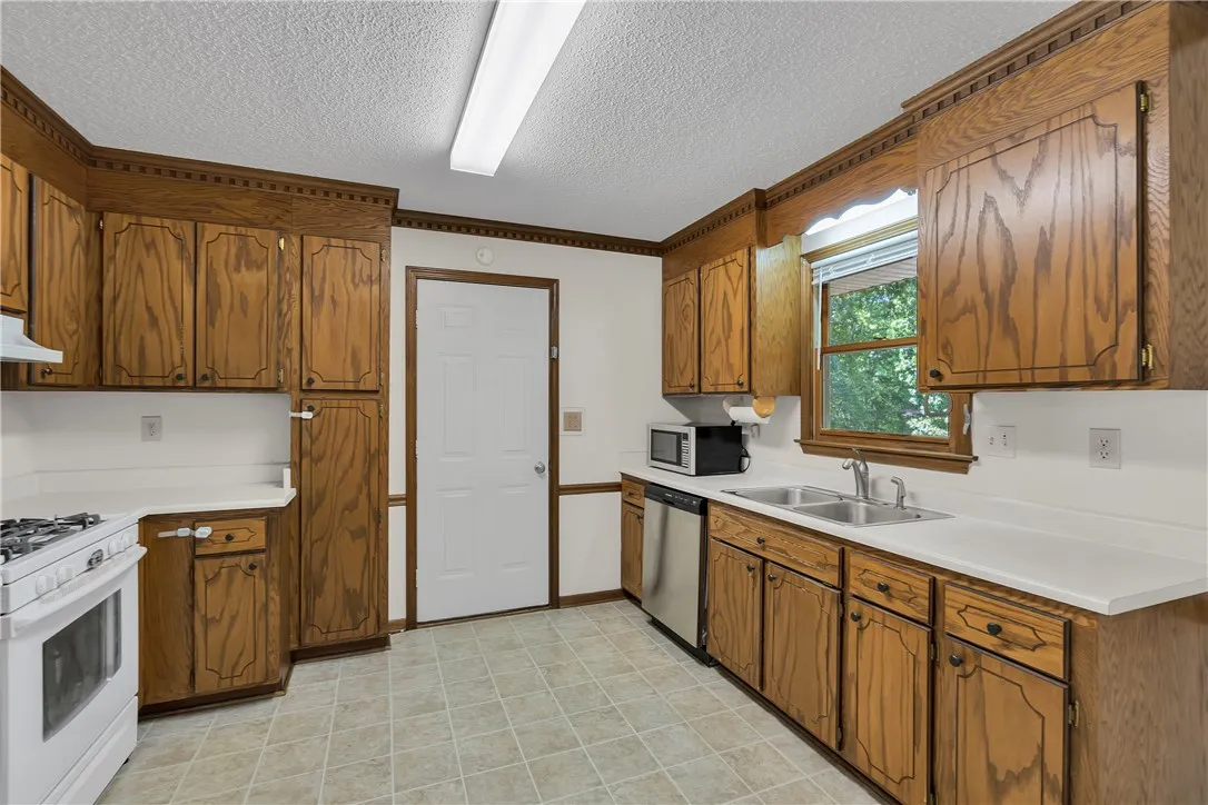 Property image 5 at 339 Springdale Avenue, Liberty, SC 29657