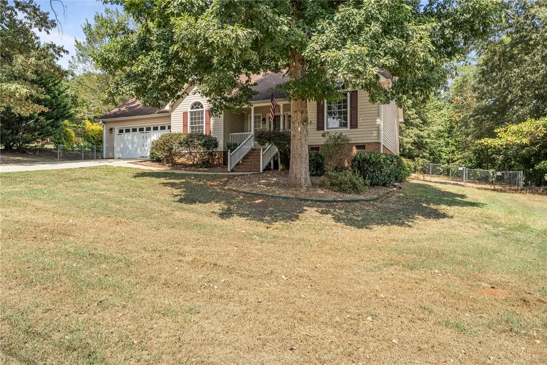 Property image 3 at 703 Sunny Shore Lane, Anderson, SC 29621