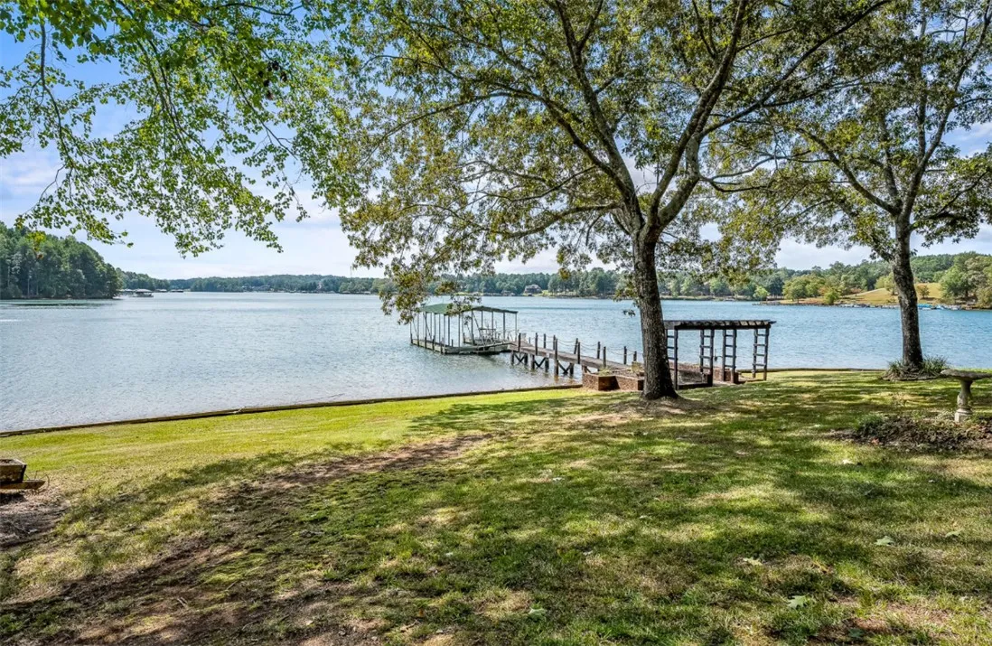 Property image 2 at 11041 Lake Ridge Lane, Seneca, SC 29672