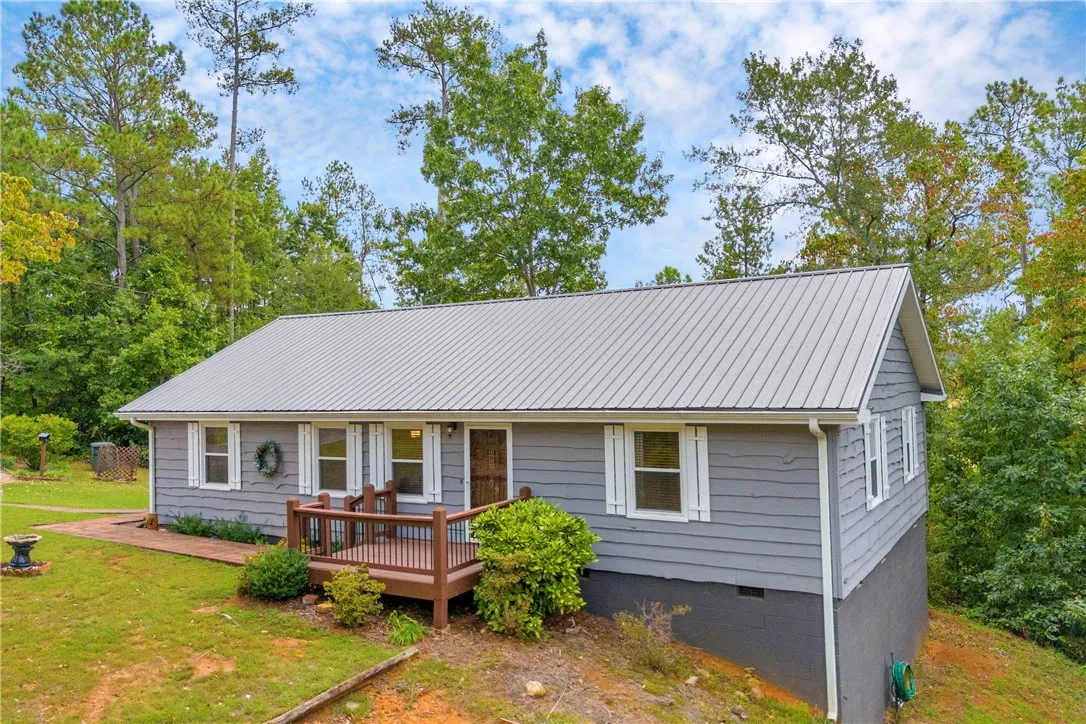 Property image 3 at 1009 Hillsborough Drive, Seneca, SC 29678
