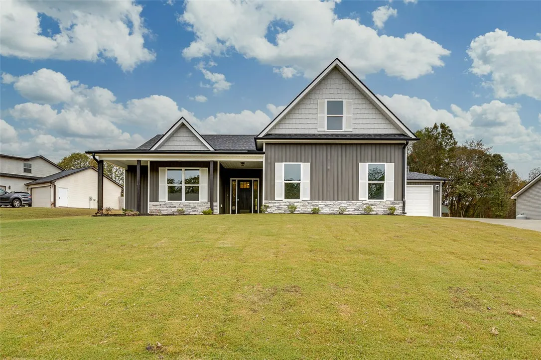 Property image 1 at 107 Cliftons Landing Drive, Anderson, SC 29625