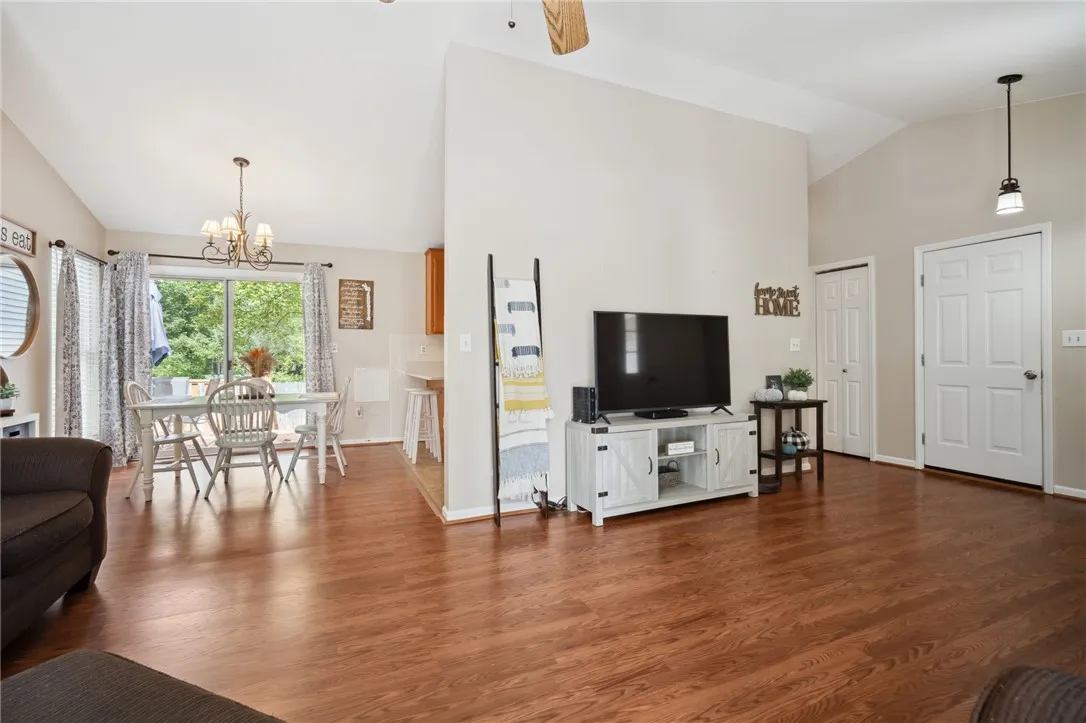 Property image 5 at 102 Luke Court, Easley, SC 29640